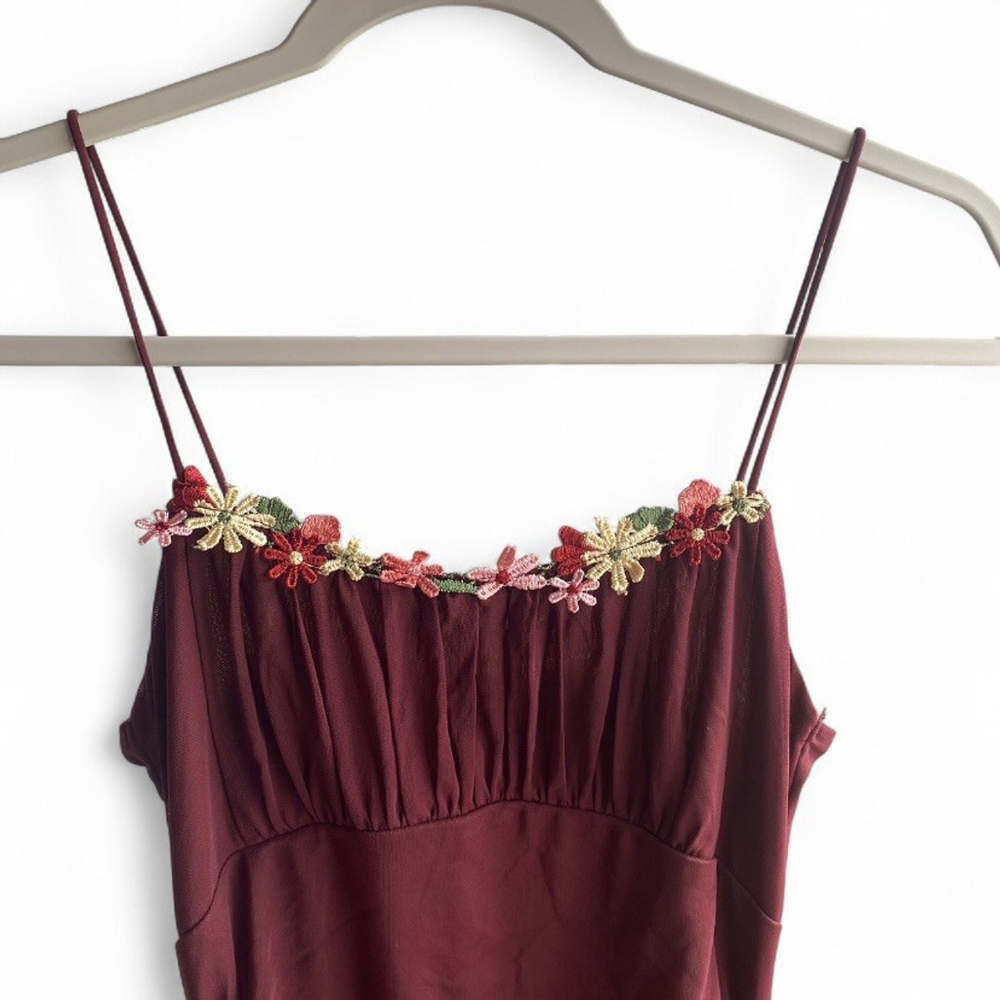 JJ’s House Embroidered Square Spaghetti Straps Sheath Maxi Dress Cabernet Size S - Picture 3 of 5